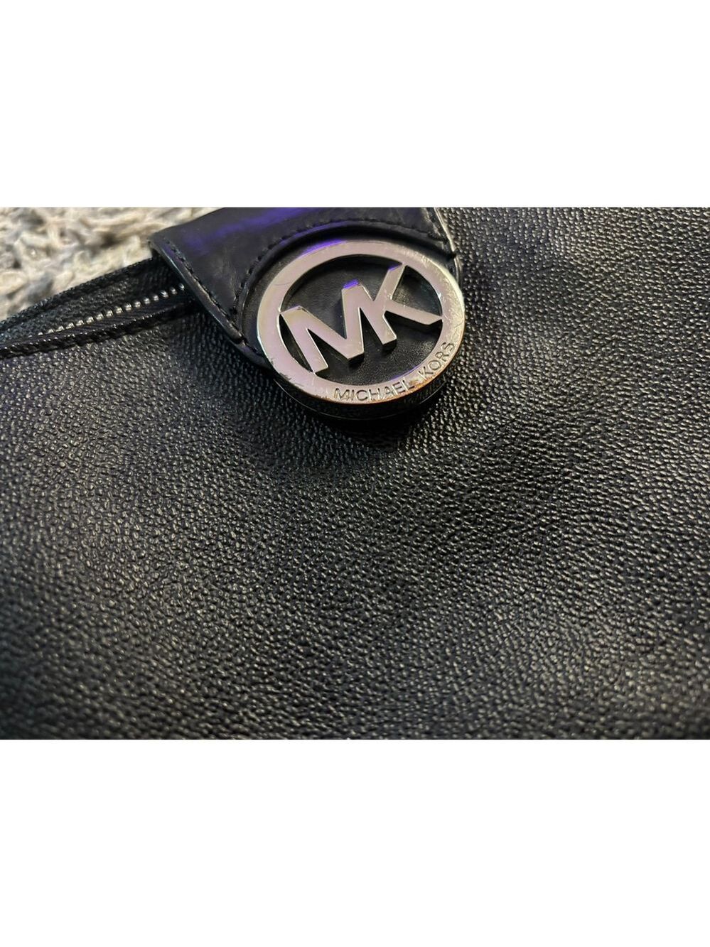 Michael Kors Crossbody Bag - Picture 3 of 7